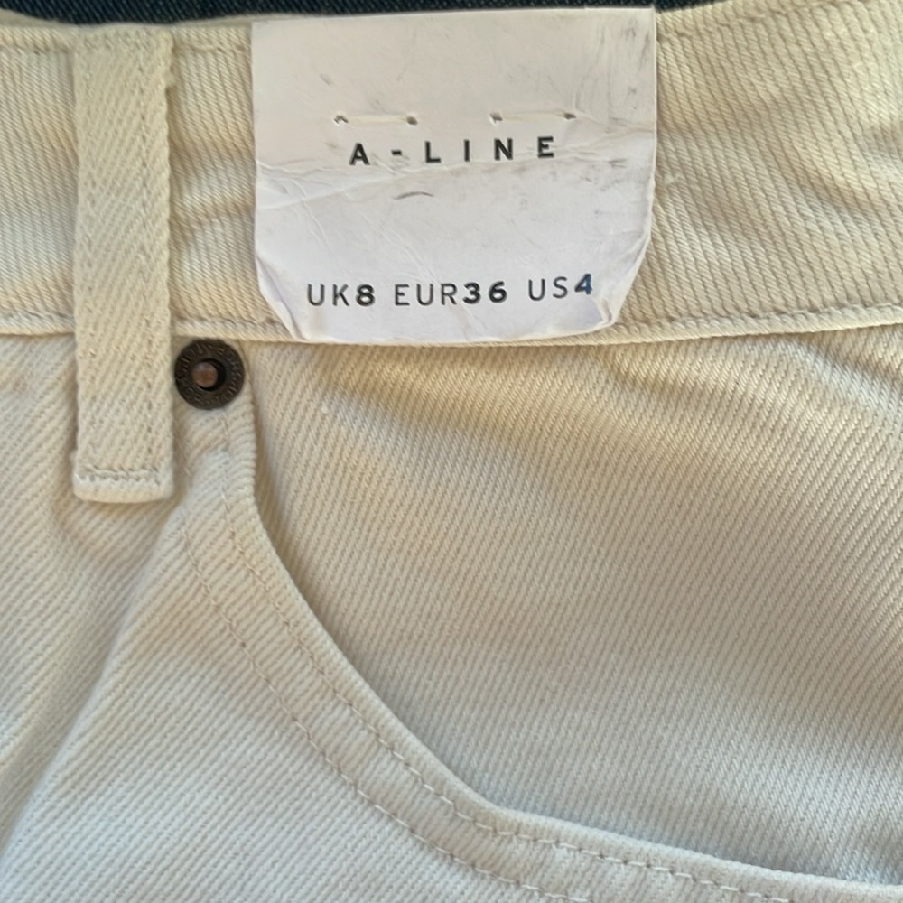 Topshop A-Line Denim High Rise Shorts Cream Off White Unfinished Hem 3.5” Inseam - Picture 7 of 14